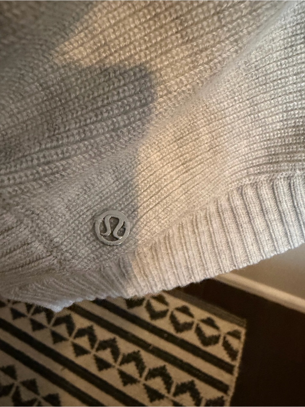 Lululemon Forward Flow Cape BOOLUX O/S Silver Flow Alpine White - Picture 5 of 6